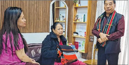 Dikho visits Valte's family