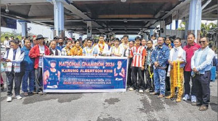 Junior National Boxing team return to rousing welcome