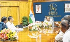 Back from Delhi, Khemchand calls on Governor at Lok Bhavan