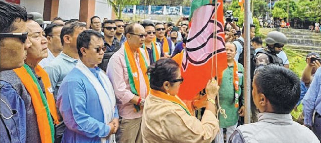 CM attends BJP's 47th foundation day at Noney