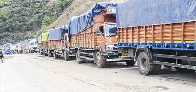 Shutdown strands over 600 trucks on NH-2