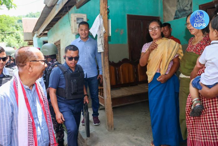 CM reaches out to IDPs at Kangchup Chingkhong, assures home return