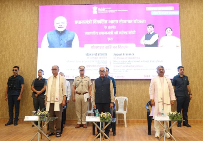 Incentives distributed under Rojgar Yojana