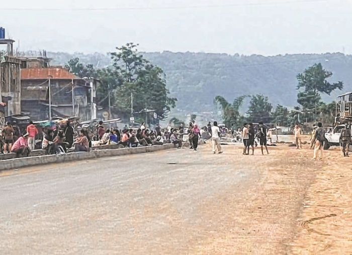 Decrying alleged 'selective and partisan' search ops...Kuki CSOs impose highway shutdown