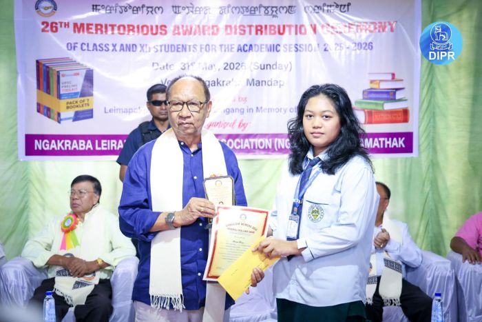 CM gives away meritorious awards