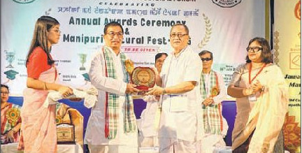Late RK Kamaljit honoured with Takhel Ratna posthumously