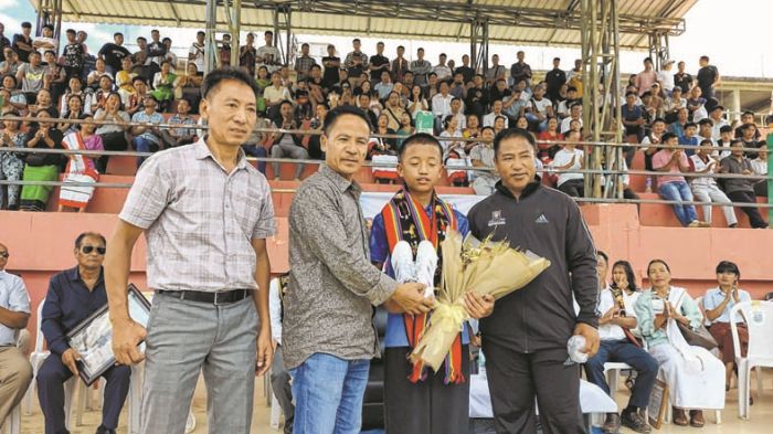 Senapati honours 12-year-old football prodigy Potovei