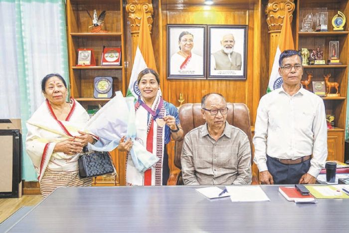 Khemchand fetes CWG medallist Bindyarani