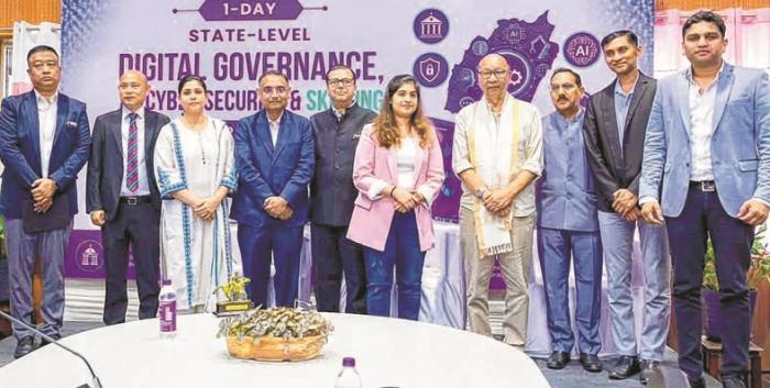 CM notes digital collaboration with Microsoft, says committed to digital empowerment