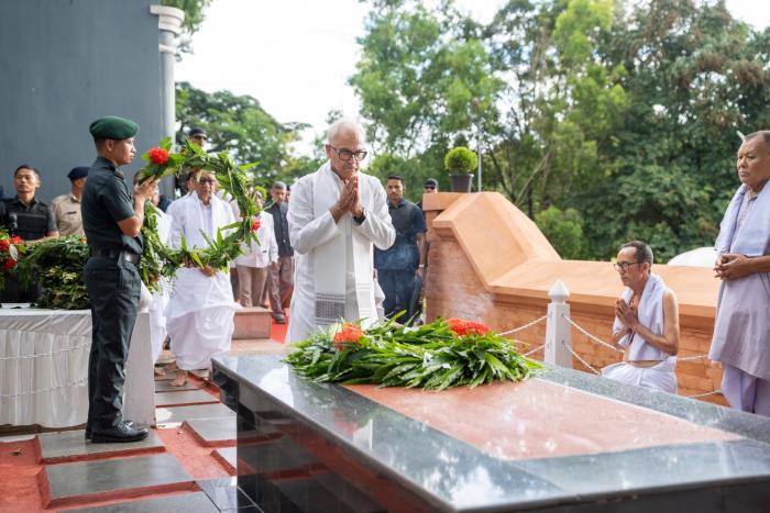Governor, Chief Minister lead in paying tributes to 1891 heroes