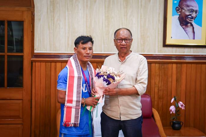 Chief Minister fetes CWG medallist Chanambam Rishikanta