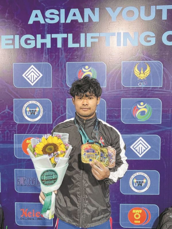 N Tomchou bags gold at Asian Junior weightlifting championship