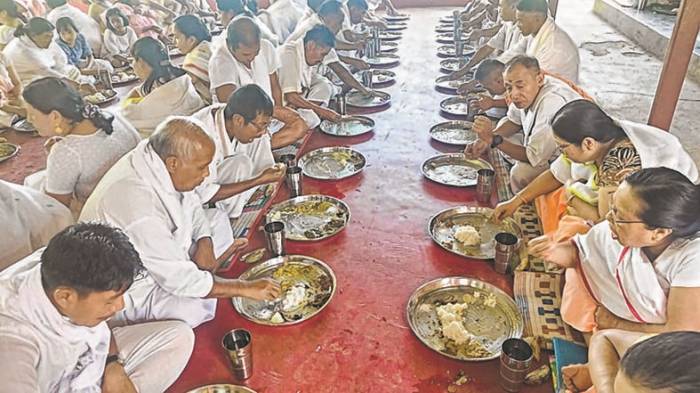 Steel glass replaces plastic water bottles at Tarpan Utsav